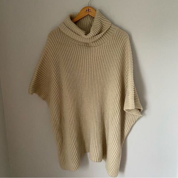 Steve Madden Chunky Turtle Neck Poncho - Picture 2 of 4